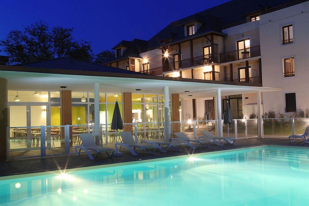 Comfort Aparthotel Lourdes L'Acacia Kültér fotó