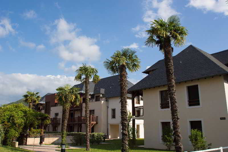 Comfort Aparthotel Lourdes L'Acacia Kültér fotó